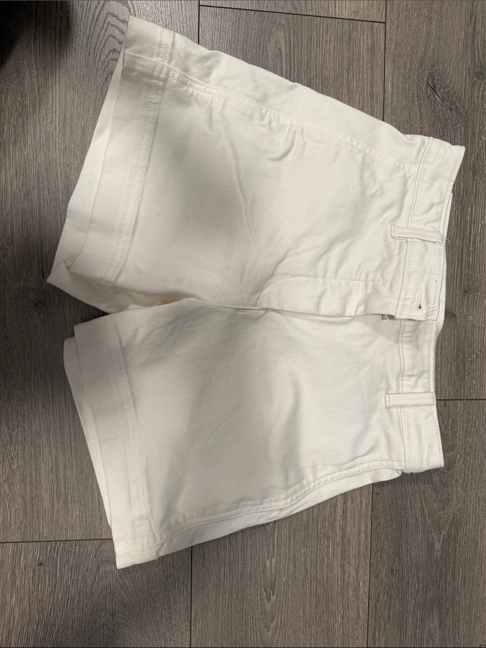 Banana Republic Women’s Cream Cotton Shorts